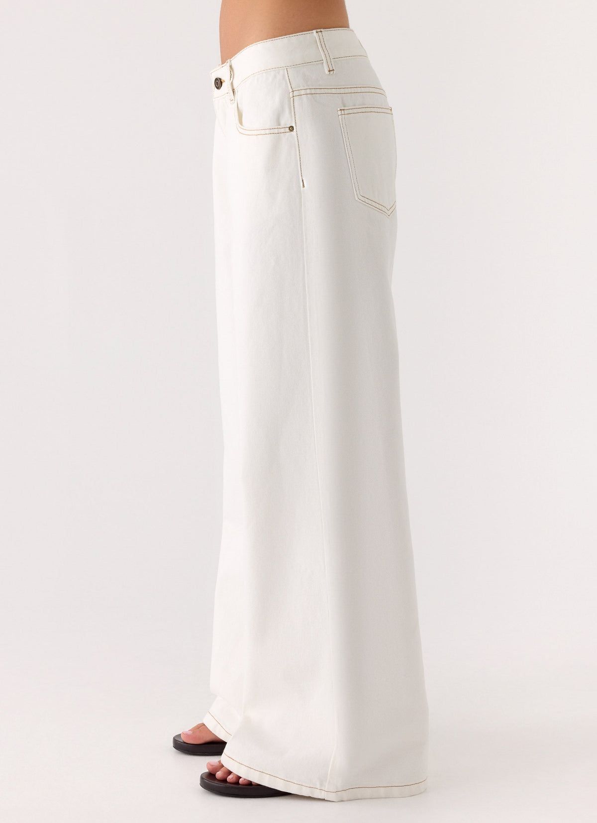 Neo Low Rise Wide Leg Denim Jeans - Ivory